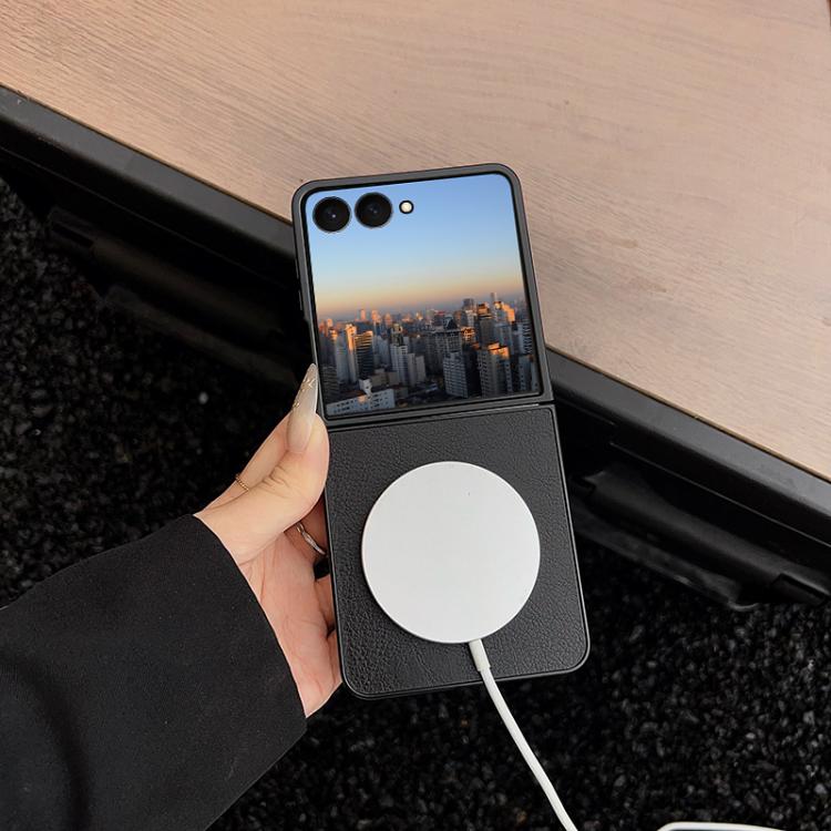 Crazy Horse Texture MagSafe Phone Case