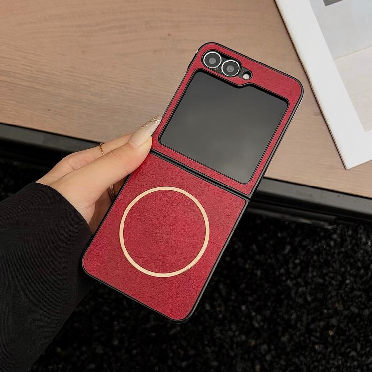 Crazy Horse Texture MagSafe Phone Case