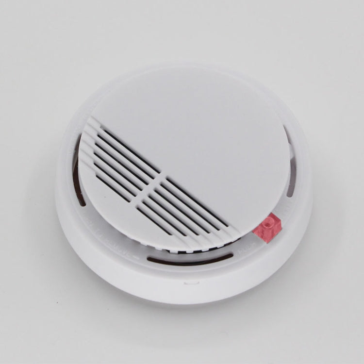 SS-168 First Alert Battery-Operated Fire Smoke Alarm Detector